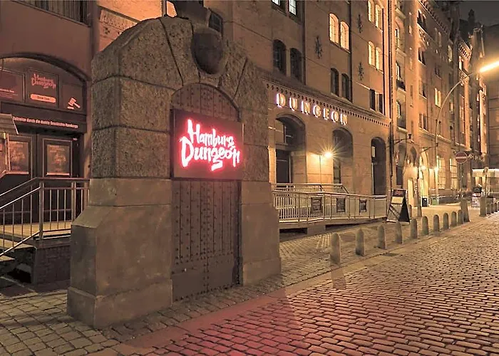 Western International Hotel 3*